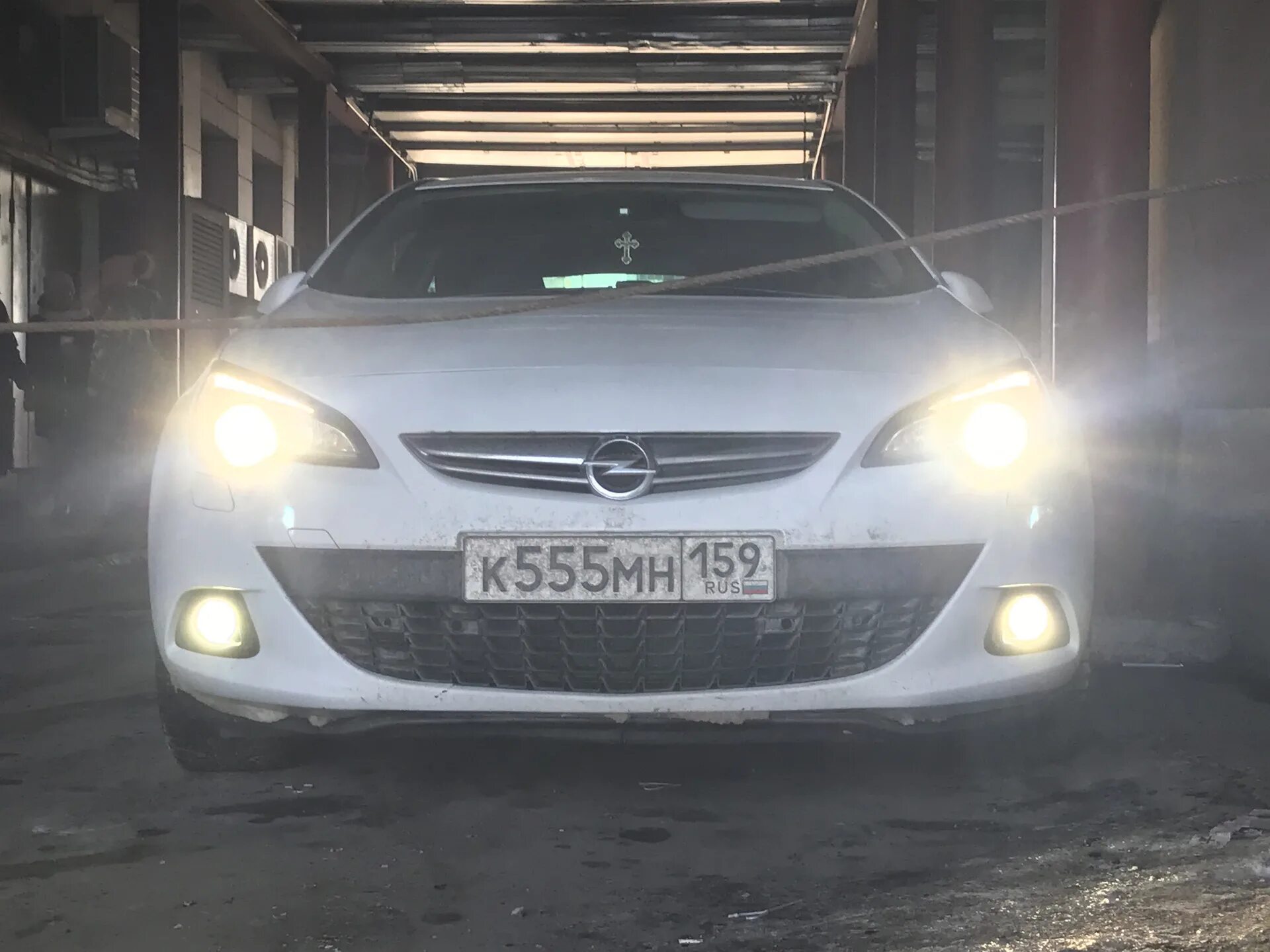 Opel Astra j ксенон. Led ПТФ Opel Astra j GTC. Astra j GTC ксенон.