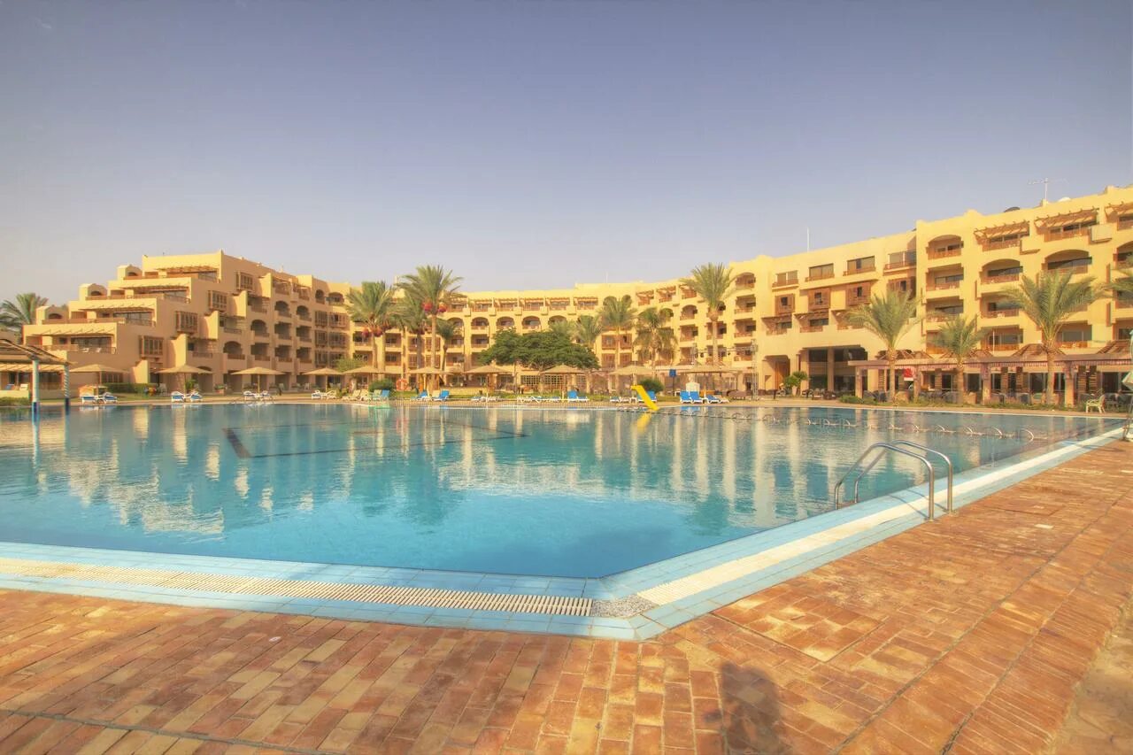 Continental hurghada. Continental Hotel Hurghada. Continental Hotel Hurghada 5 Египет Хургада. Континенталь отель Хургада 5. Мовенпик Резорт Хургада 5.
