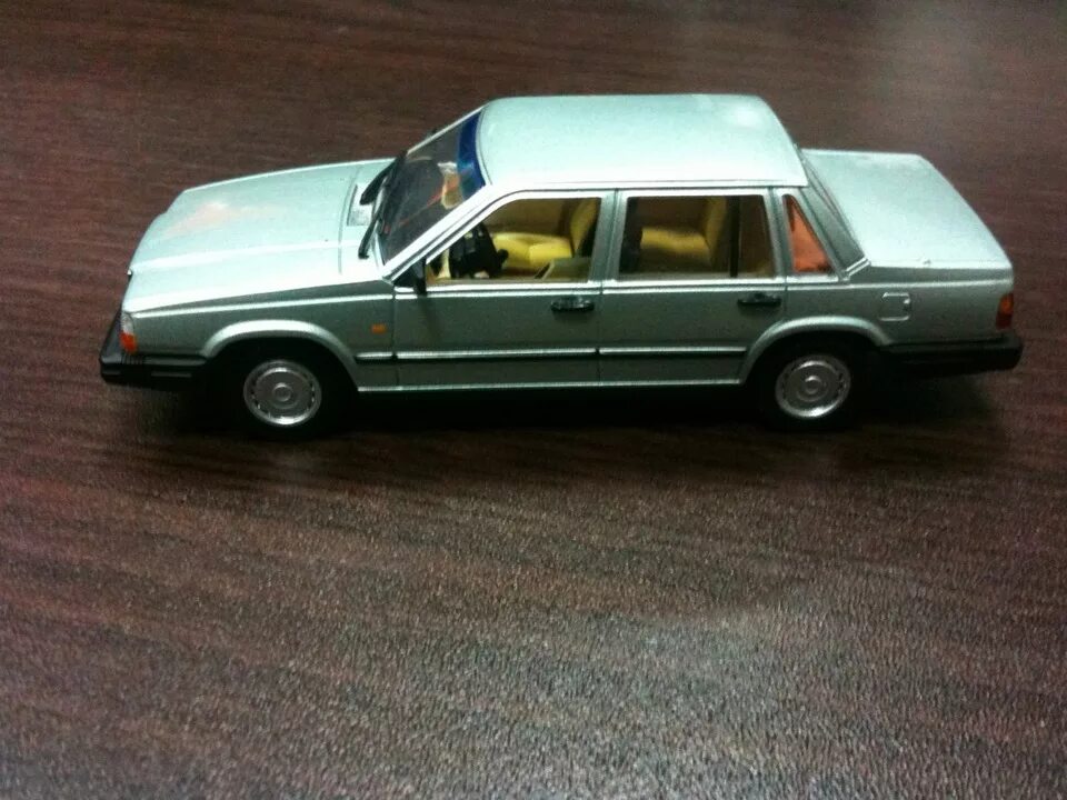 Оставшееся время 1 43. Volvo 740 1/43. Вольво 740 модель. Neo Volvo 740 1 43. Volvo 940 White 1/43.