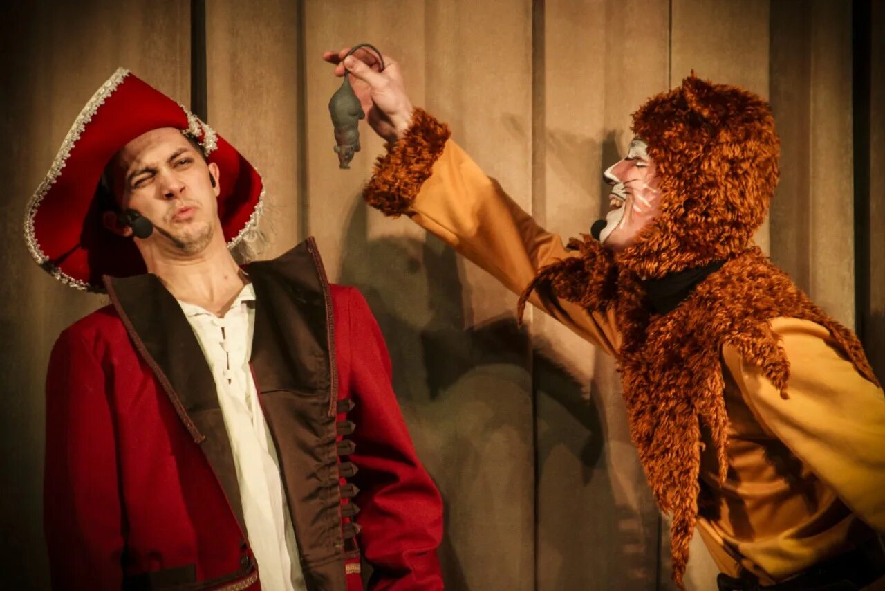 билеты дк выборгский санкт-петербург. дк выборгский афиша. дк выборгский спб зал. дк выборгский. трактирщица театр ателье.