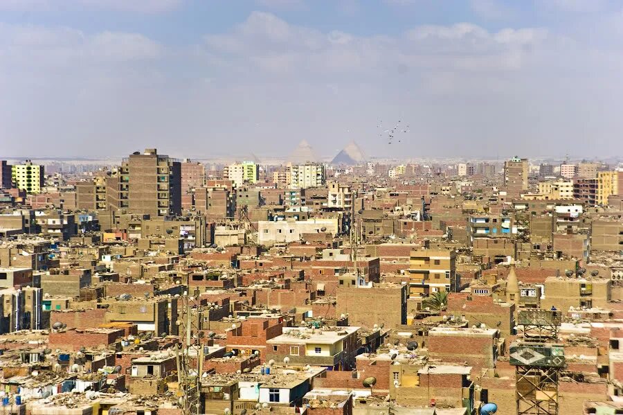 Каир прогноз. Пригород Каира. Район Маади в Каире. Окраины Каира. Арба нус Каир район.