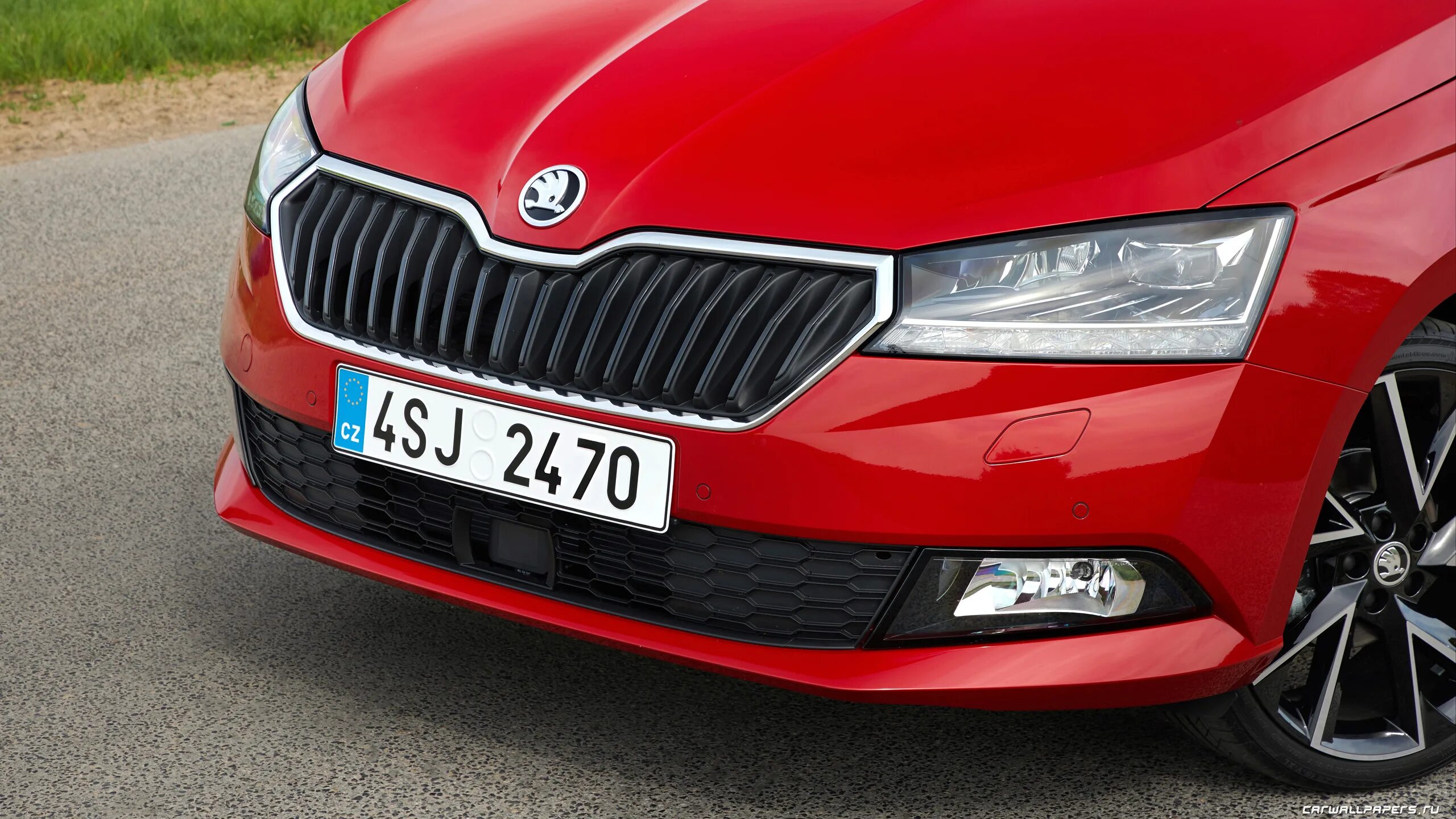 Авто шкода 2018. Шкода фабия 2018. шкода фабия рс 2012. шкода фабия вишневая. škoda fabia автомобили чехии.