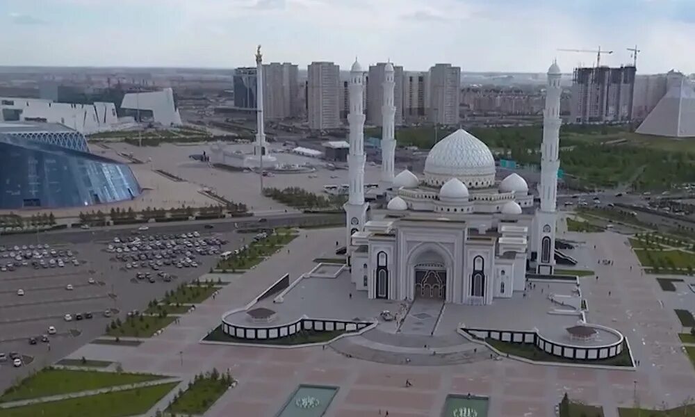 Нур Астана. Казахстан Нурсултан город. Вращающееся здание в Астане. Астану омск купить