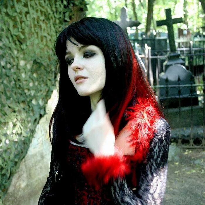 Русские готы. Corp goth. Готический стиль мужской. Антикварные готы субкультура. Хэллоуин готика готесса.