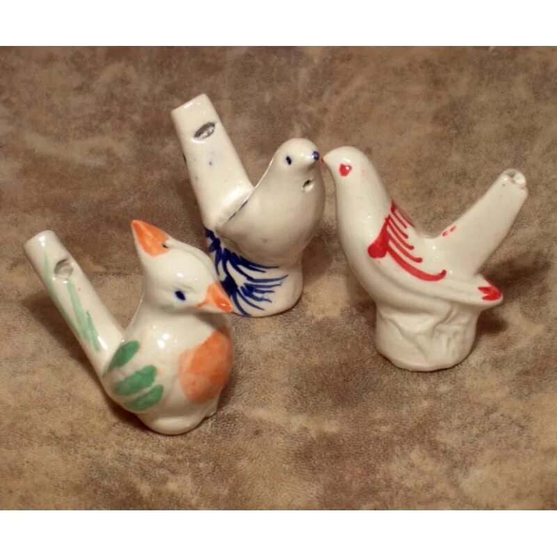 Свисток "петушок глиняный" 1380230. Свисток "петушок глиняный" 1380230. Птичка свистулька народные глиняные игрушки. Русские музыкальные инструменты свистулька. Свистулька петушок 2022.