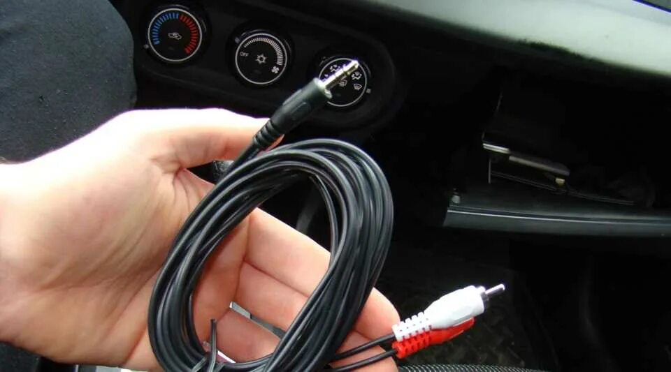 Как подключить через usb в машине. Asx aux разъем кабель. адаптер для магнитолы аукс. магнитола с usb aux для mitsubishi asx. аукс кабель для штатной магнитолы pioneer.