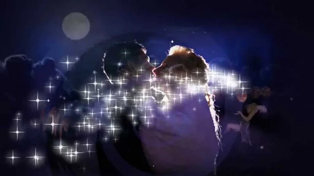 Душа улетает. Комета леонард. Комета леонардо. Комета в космосе. Рисунок на фоне луны.