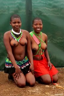 afrikanische Jungfrauen mit großen Brüsten - Bilder von nackten Negerinnen 