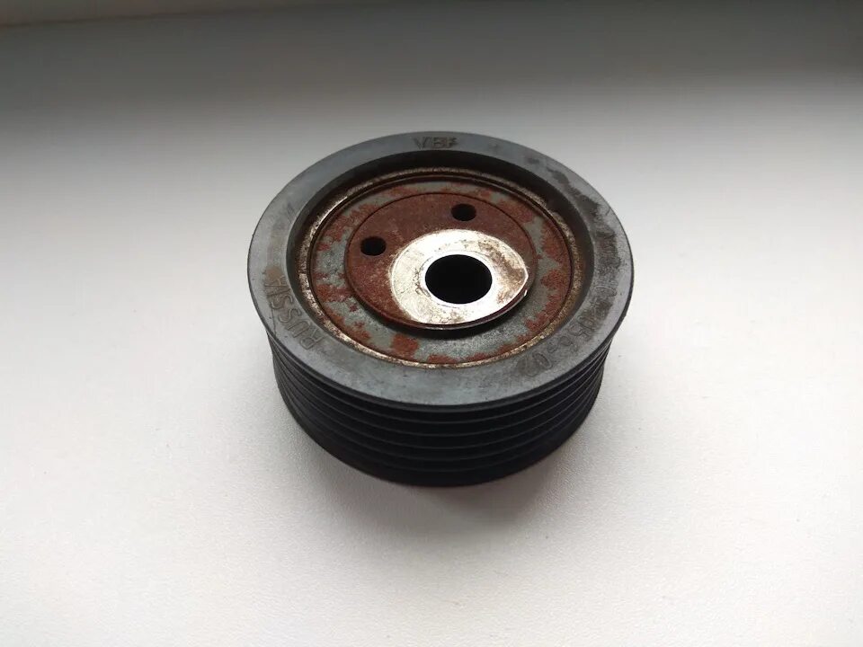 Ролик ремня генератора. Мазда 3 натяжной ролик приводного ремня. Asam-sa 71829 ролик обводной. Натяжитель ремня rover 75. Ролик ремня генератора.