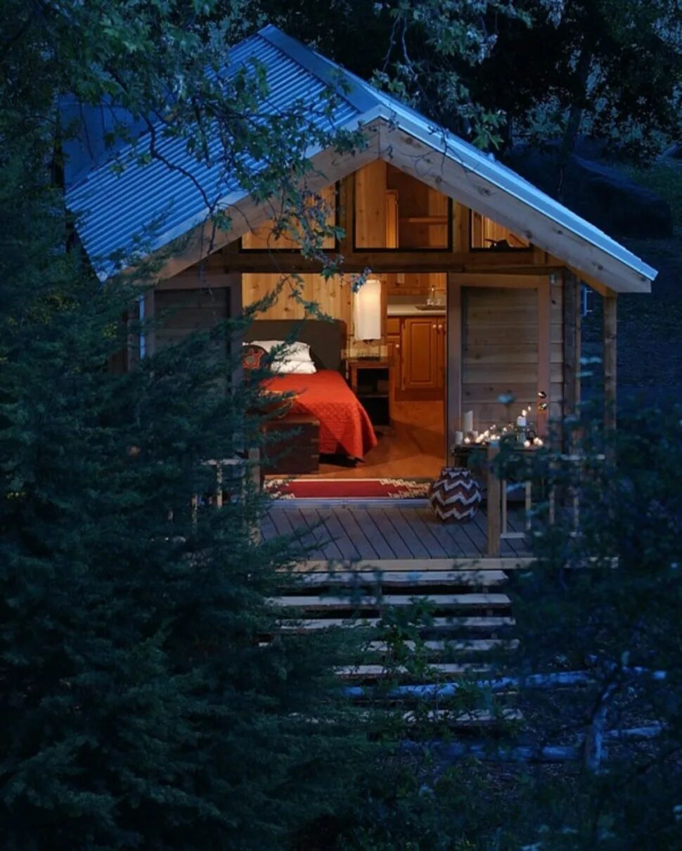 Маленький домик картинка. Хижина гномов, Британская Колумбия. Маленький домик. Уютный домик. Маленький уютный домик.