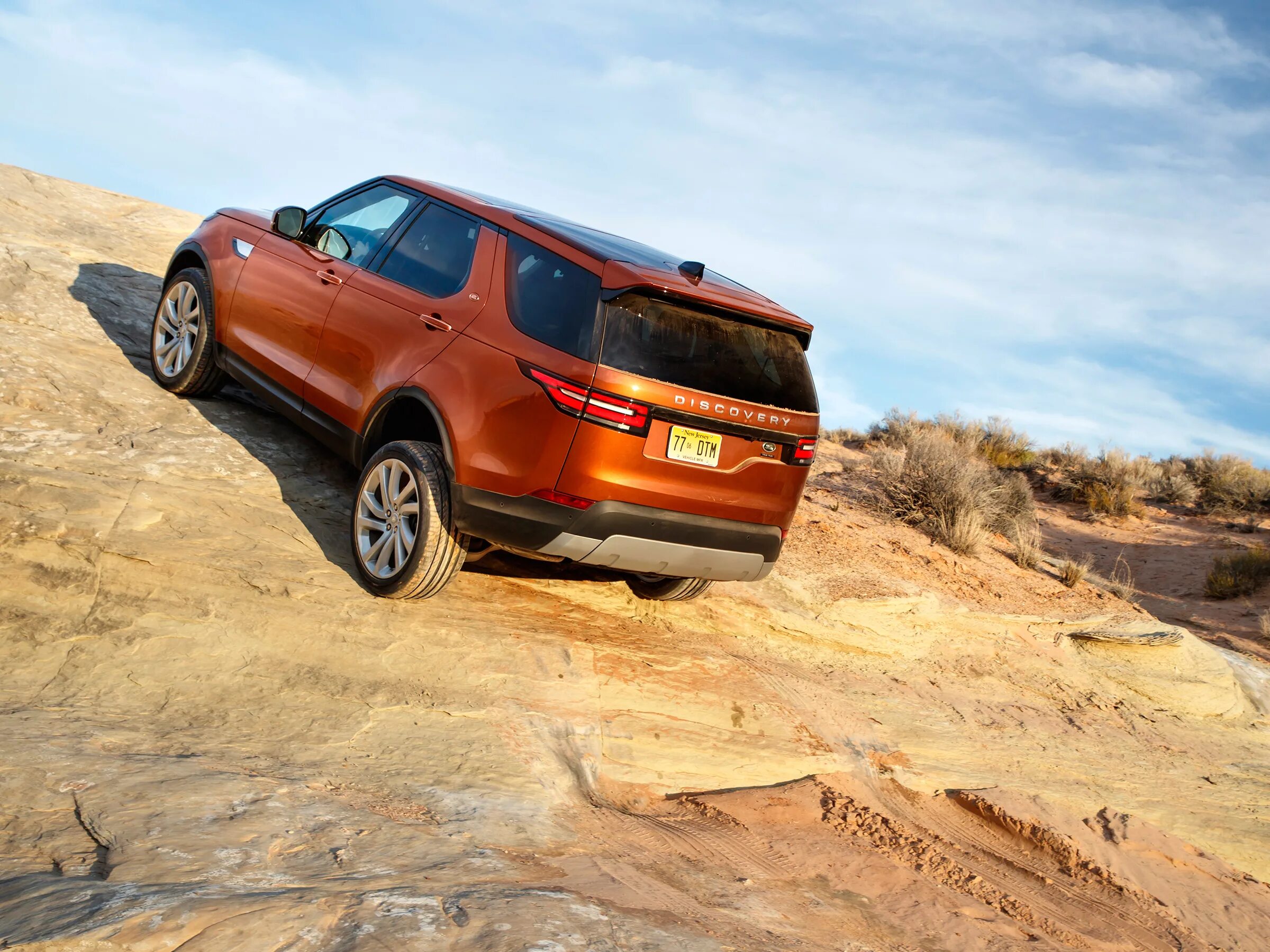 Discover the usa. Ленд ровер дискавери 2019. Lonely planet guidebooks usa. Let's discover the usa. Land rover discovery 5.