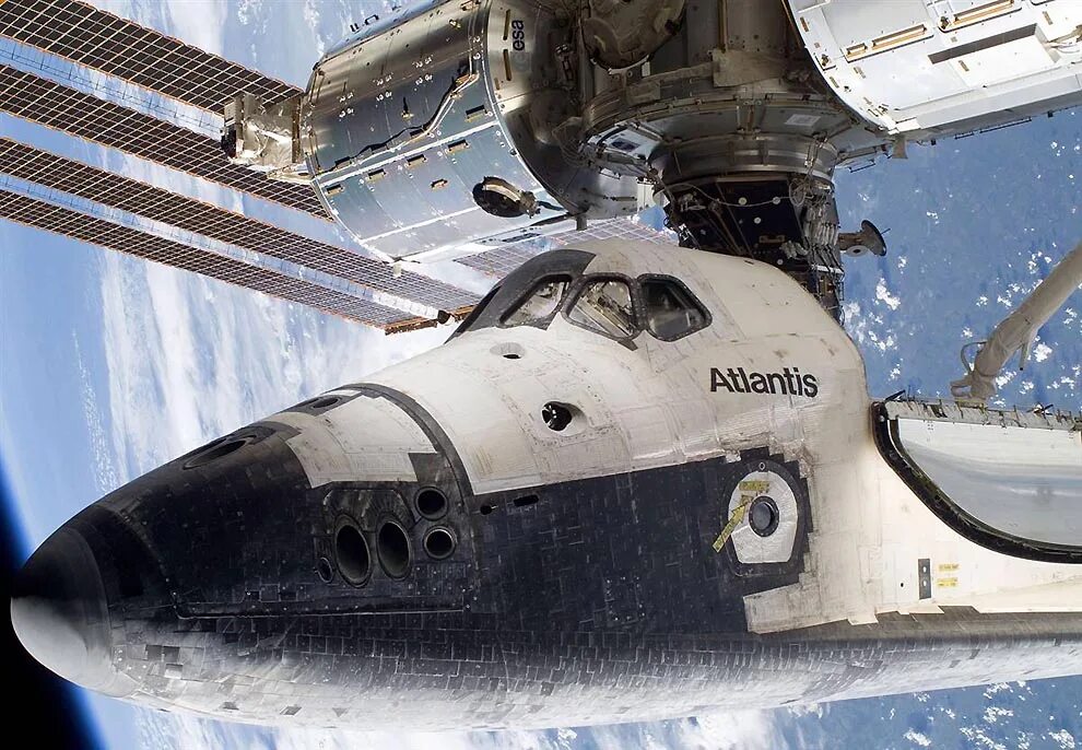 Как называется американский космический корабль. Спейс шаттл космический корабль. Спейс шаттл Атлантис. Космический челнок Атлантис. Шаттл Атлантис СТС 132.