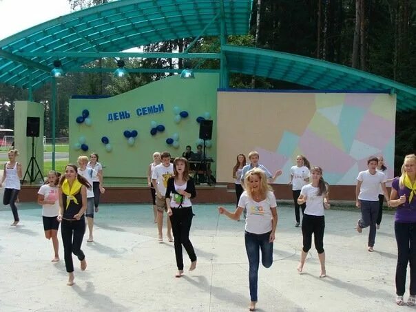 Лагерь родничок. Оздоровительный лагерь Родничок Белтелеком. Лагерь Родничок Беларусь. Лагерь Родничок Красноярск. Милютинский район детский оздоровительный лагерь Родничок.