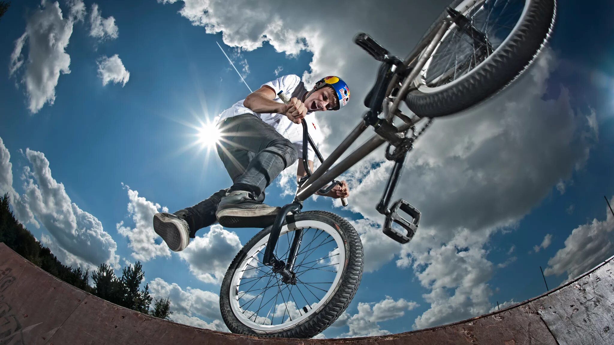 BMX (Bicycle Moto extreme). Тейлвип на бмх. Трюки на велосипеде бмх. Банихоп на бмх. Skate bike