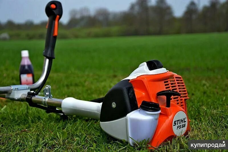 Триммер бензиновый Stihl FS 56. Stihl мотокоса Stihl FS-56. Штиль ФС 250 кошение травы территории. Покос травы мотокоса штиль. Купить покос травы