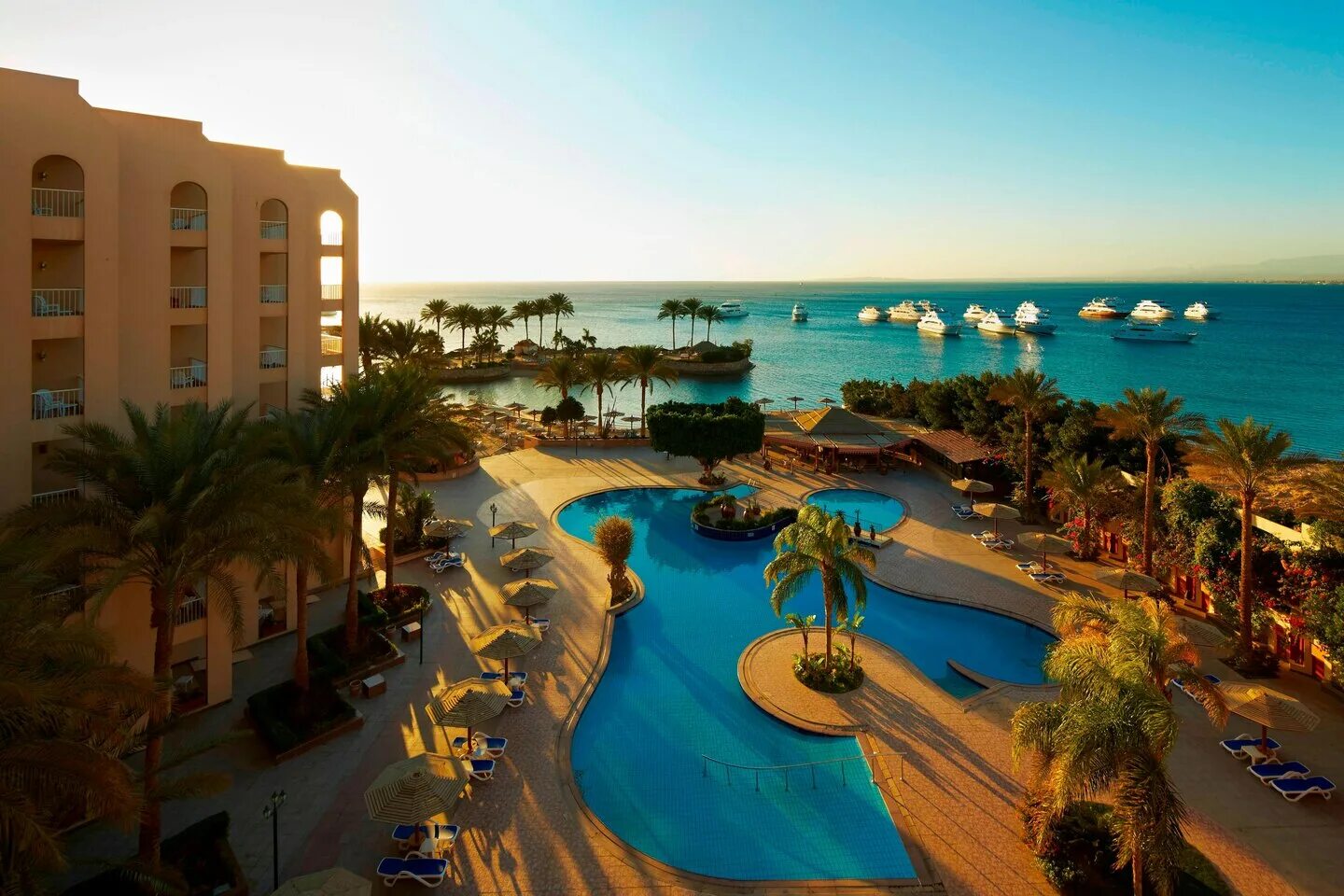 Marriott hurghada 5. Хургада Марриотт Бич Резорт. Red Sea Governorate Египет отель. Хургада / Хургада Hurghada Marriott Red Sea Resort. Hurghada Marriott Beach Resort 5.