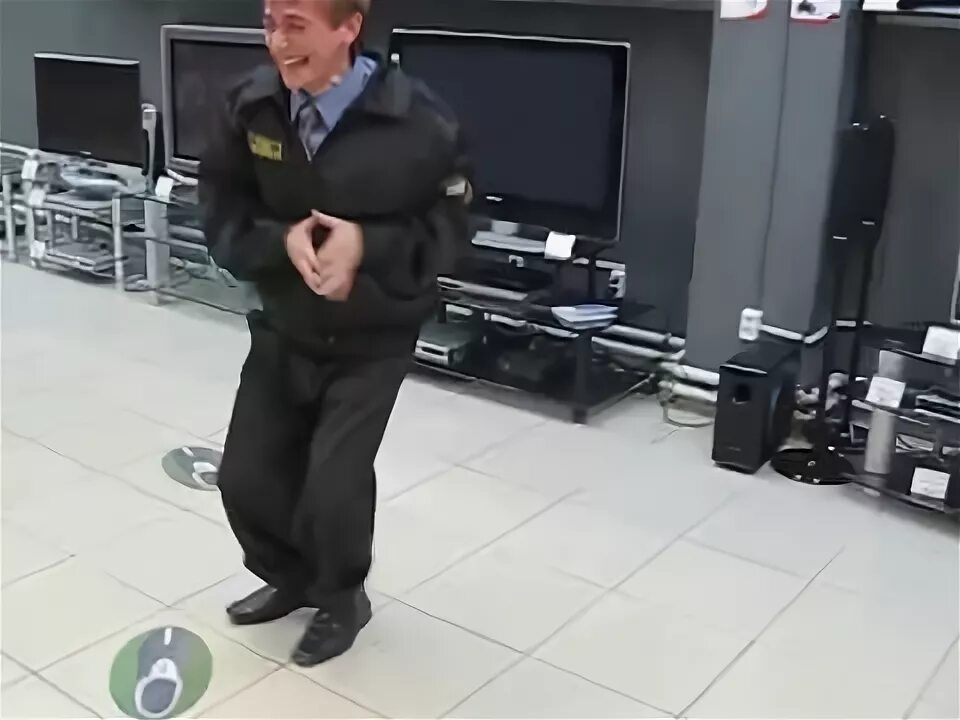 Охранник в торговом центре прикол. Охрана видео уроки. Охрана видео уроки. Охрана видео уроки. Охрана видео уроки.