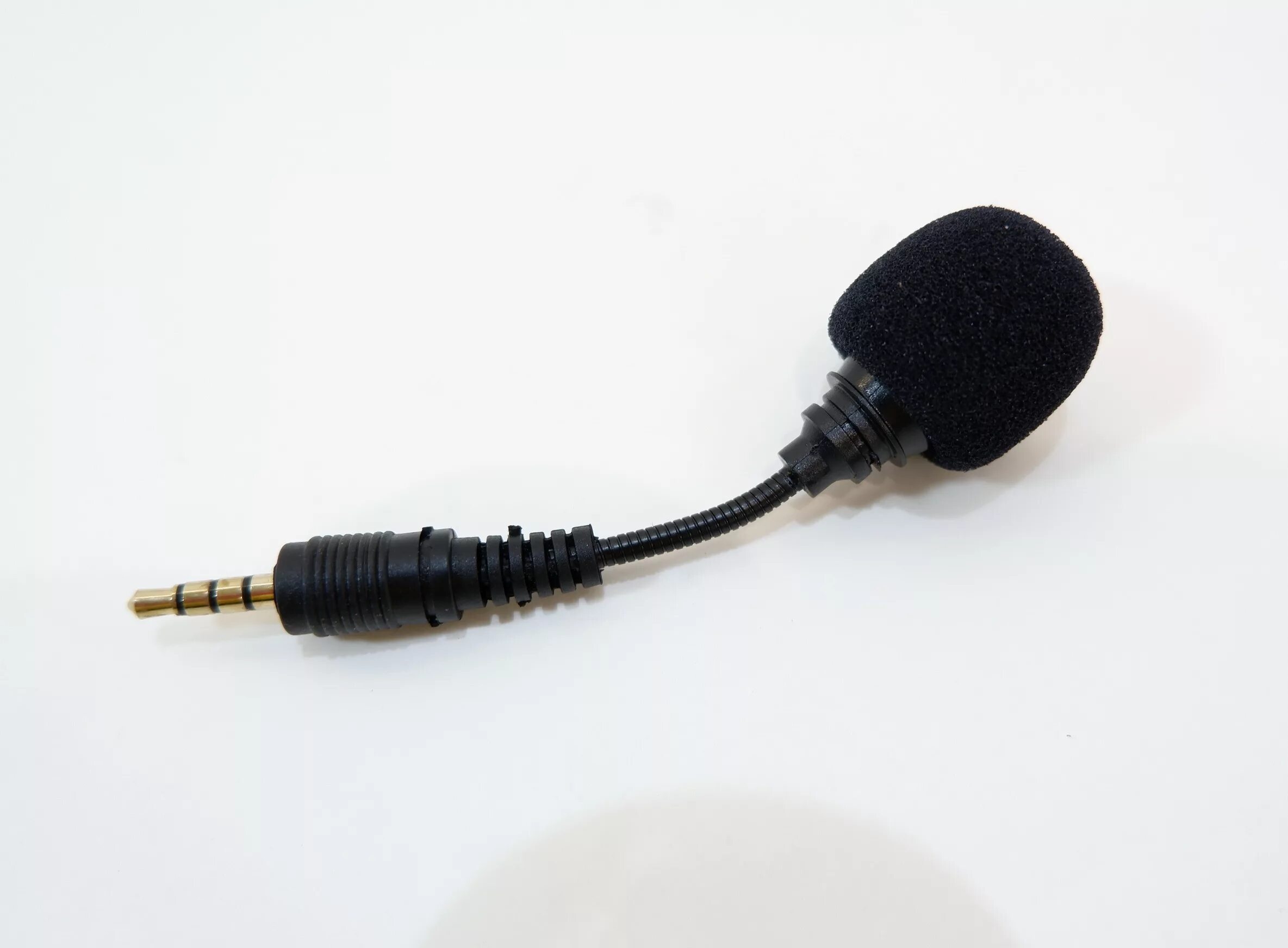 Захват микрофона. Петличный микрофон 4 пин. Блютуз микрофон петличка. Микрофон для Highscreen 4pin. Микрофон петличный Noir-Audio Art Voice Lightning.