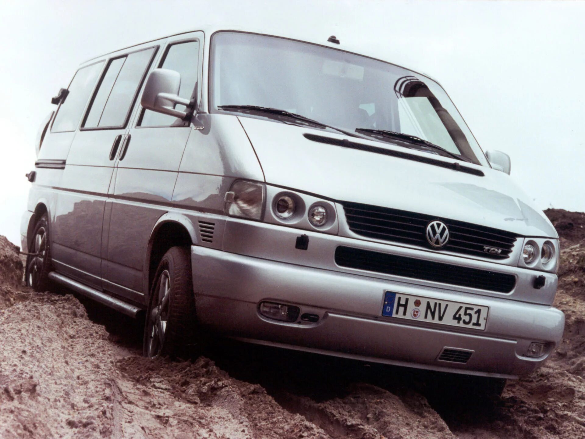 Volkswagen четыре. Т-4 Фольксваген-т4. VW t4 Multivan. Фольксваген Мультивен т4. Фольксваген бусик т4.