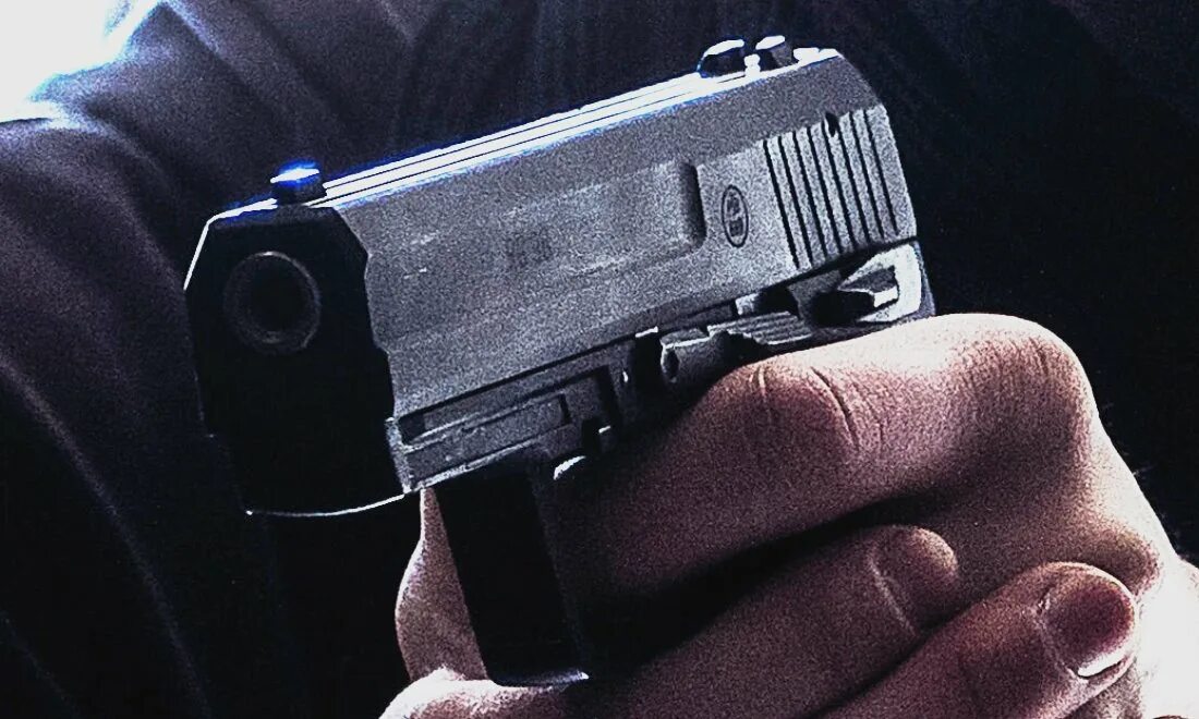 Стрельба в школах новосибирск. Стрельба в брянской школе. Шаблон соревнования по стрельбе в школе. Полицейский покончил с собой. Директор школы 177 новосибирск.