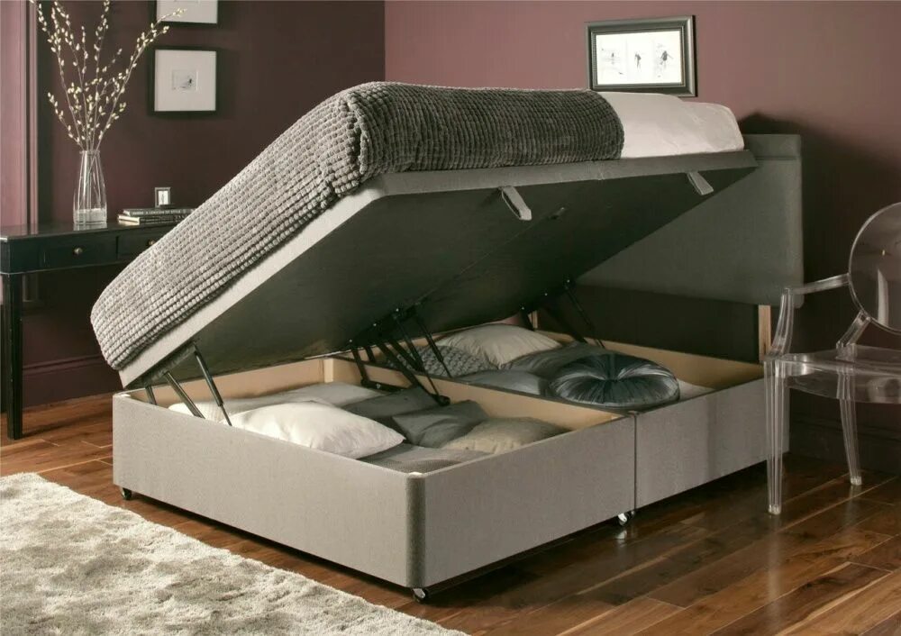 Кровать на ножках с подъемным. Кровать с хранилищем. Кровать двуспальная с местом для хранения. Кровать с отсеком для хранения. Компактная двуспальная кровать.