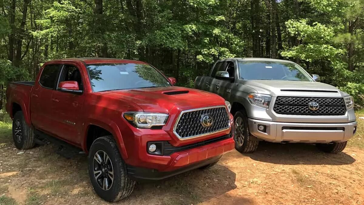 Тундра против. Toyota tacoma и tundra. toyota tacoma vs tundra. тойота тундра vs тойота такома. toyota tundra 2019 vs gmc.