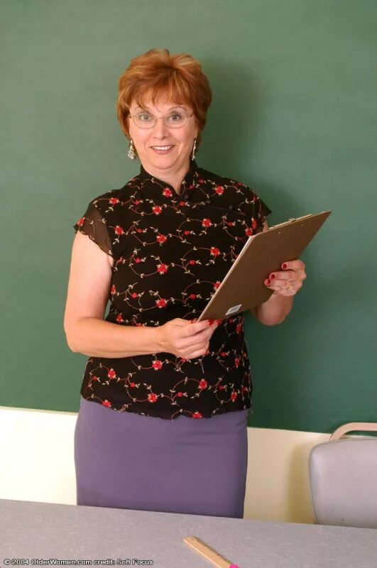 Granny teaching. Granny teaching. моя бабушка учитель. бабка игра учитель. Granny teaching.