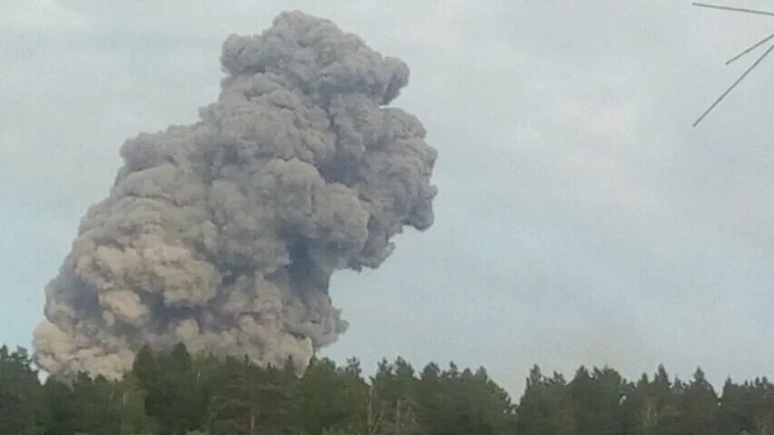 Каменка Ачинский район взрывы. Ачинск взрывы боеприпасов. Ачинск взрыв склада.