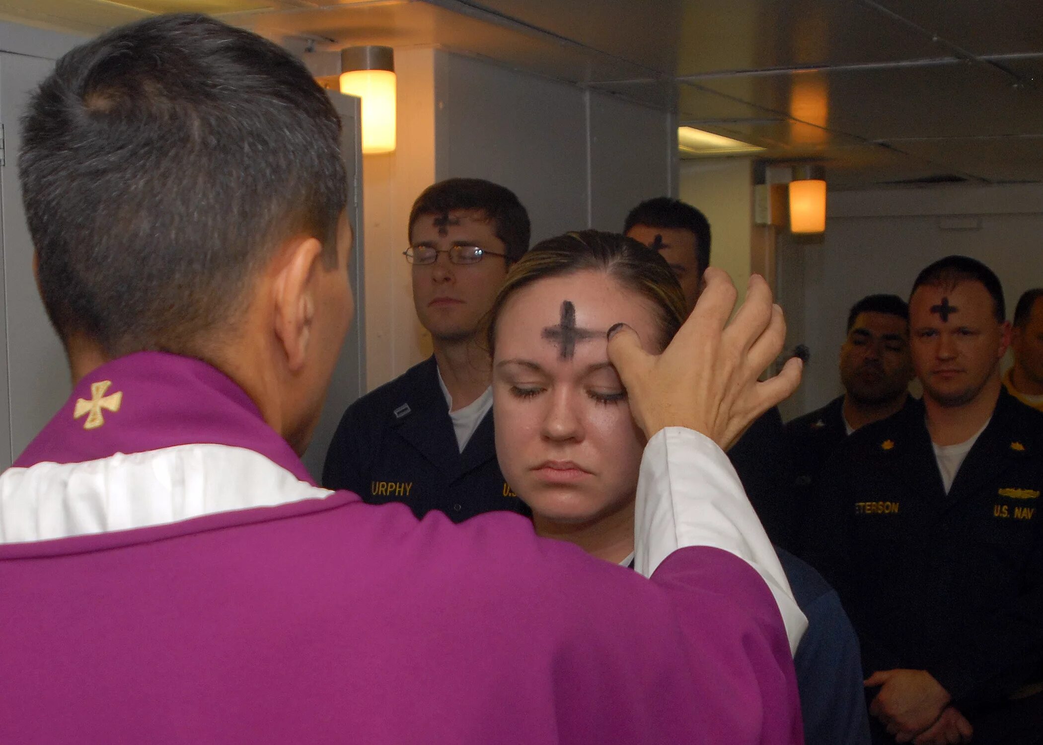 Мазать лоб в церкви. Пепельная среда Ash Wednesday. Пепельная среда у католиков. Пепельная среда во Франции.