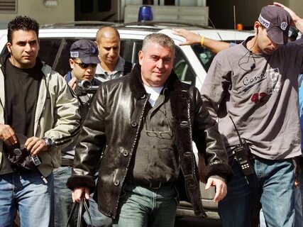 Криминал в жизни много поведал