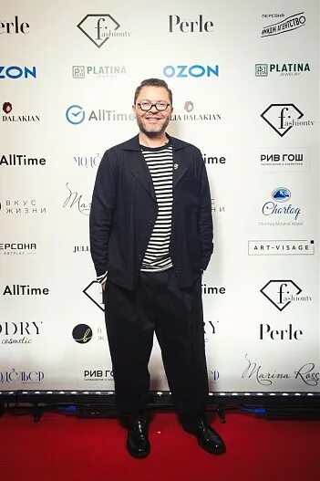 Анук виппрехт. Профессия 3d моделлер и визуализатор. Реалити шоу модельер участники всех сезонов. Модельер 3. Платье anouk wipprecht.