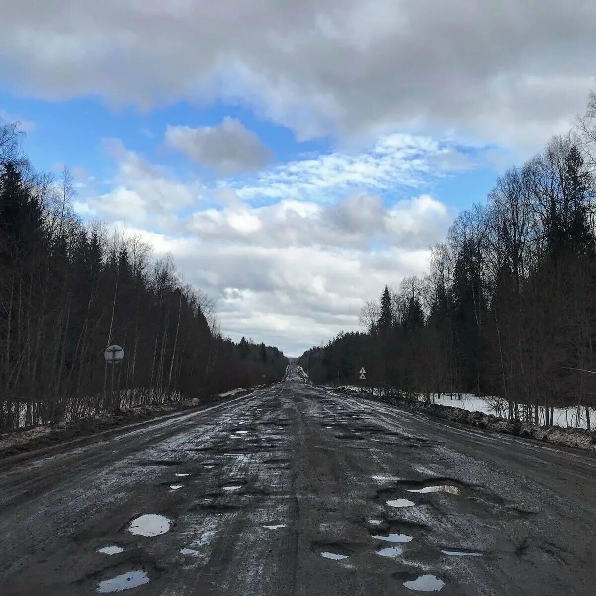 Плохое содержание дорог. Трасса Киров Кострома. Трасса Пермь Киров. Трасса Киров Слободской. Дорога Пермь Киров состояние.