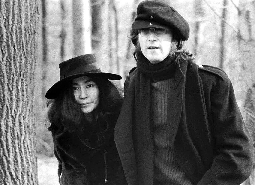 Вдова леннона. Йоко оно. Джон Леннон и Йоко оно. Йоко оно стиль. Джон Леннон и Йоко фото.