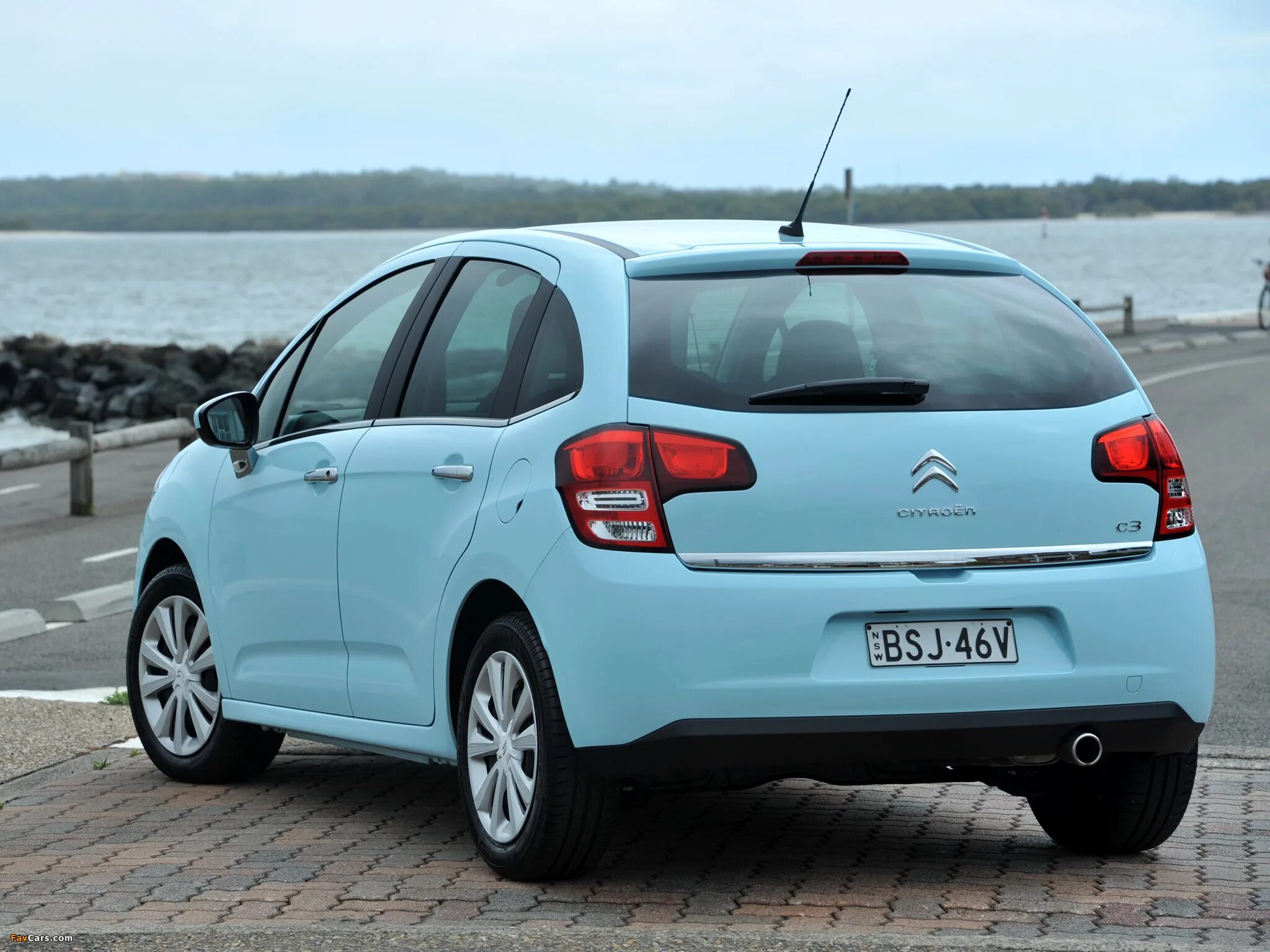 Рено производитель. Американский шевроле малибу. Чье производство 2. Citroen c2 1. Чье производство 2.