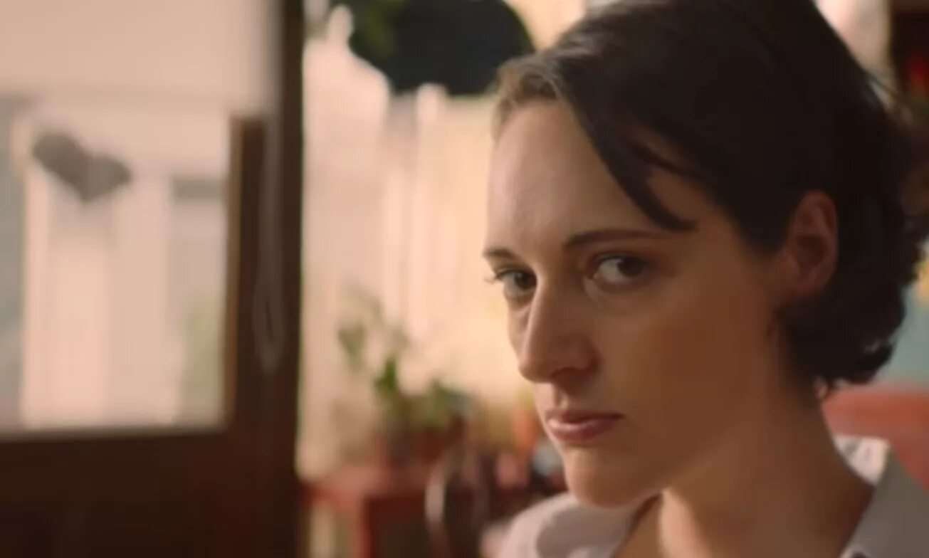 Fleabag watch. Фиби Уоллер-бридж дрянь. Фиби Уоллер бридж Флибэг.