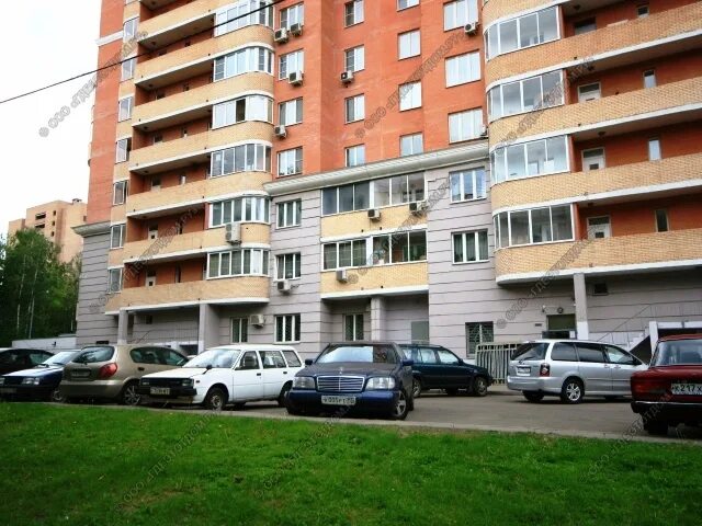 Продается двухкомнатная квартира в Москве 76 кв.м., метро Речной Вокзал, Петроза