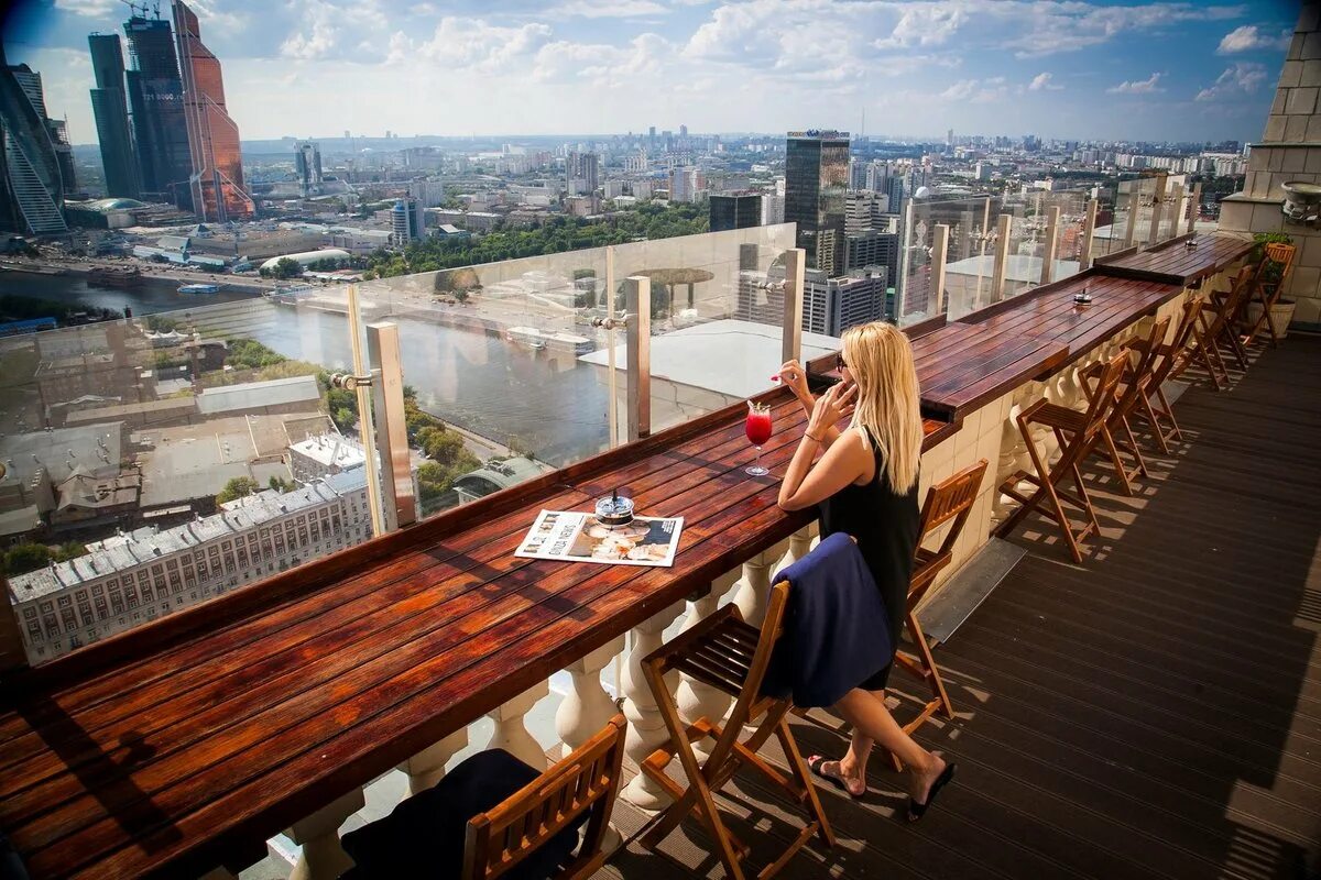 Ресторан buono гостиница украина. Рэдиссон кутузовский проспект смотровая площадка. Смотровая площадка гостиница украина на 33 этаже. Ресторан боно москва гостиница украина. Рэдиссон москва шереметьево аэропорт.