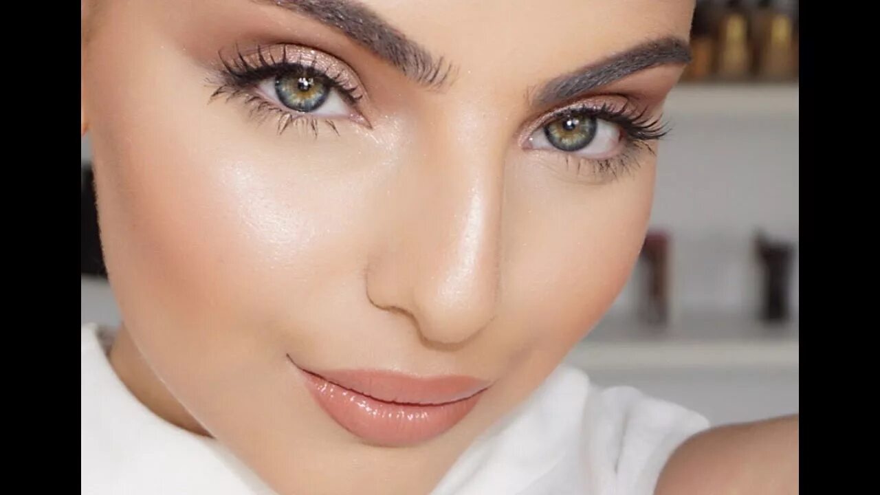 Glowing макияж. Макияж 2015 года. макияж в стиле glow skin. glow up макияж. спокойный макияж.