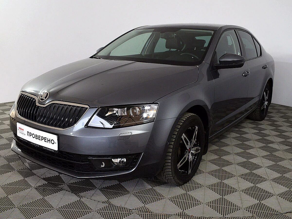 Skoda Octavia a7 серая.