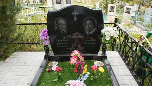 Памятник двойной на могилу фото для родителей. Памятник двойной на могилу фото для родителей. Памятник двойной на могилу фото для родителей. Горизонтальный гранитный памятник. Памятники двойные из гранита.