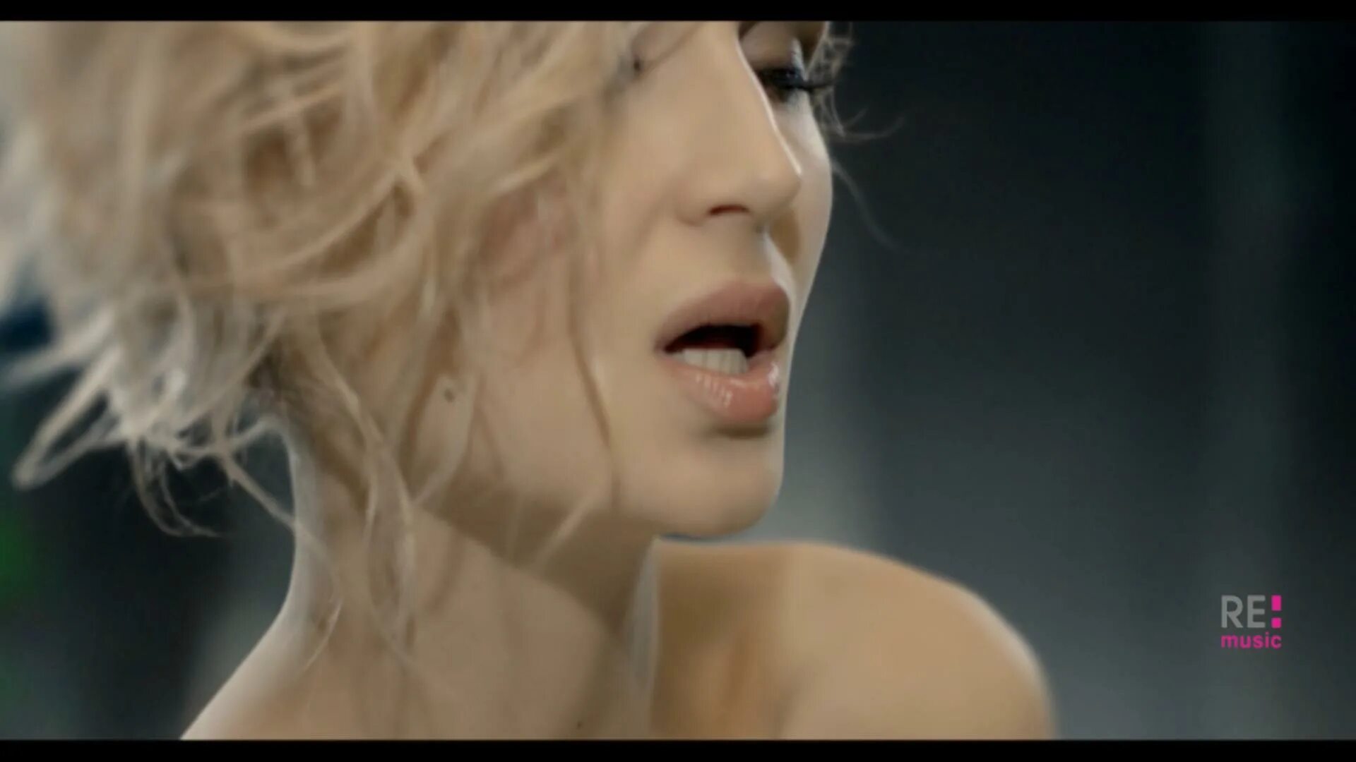 Полина гагарина - спектакль окончен 4. Песня гагарина спектакль окончен. Клип гагариной спектакль окончен. Полина гагарина призрак ". Полина гагарина спектакль окончен.