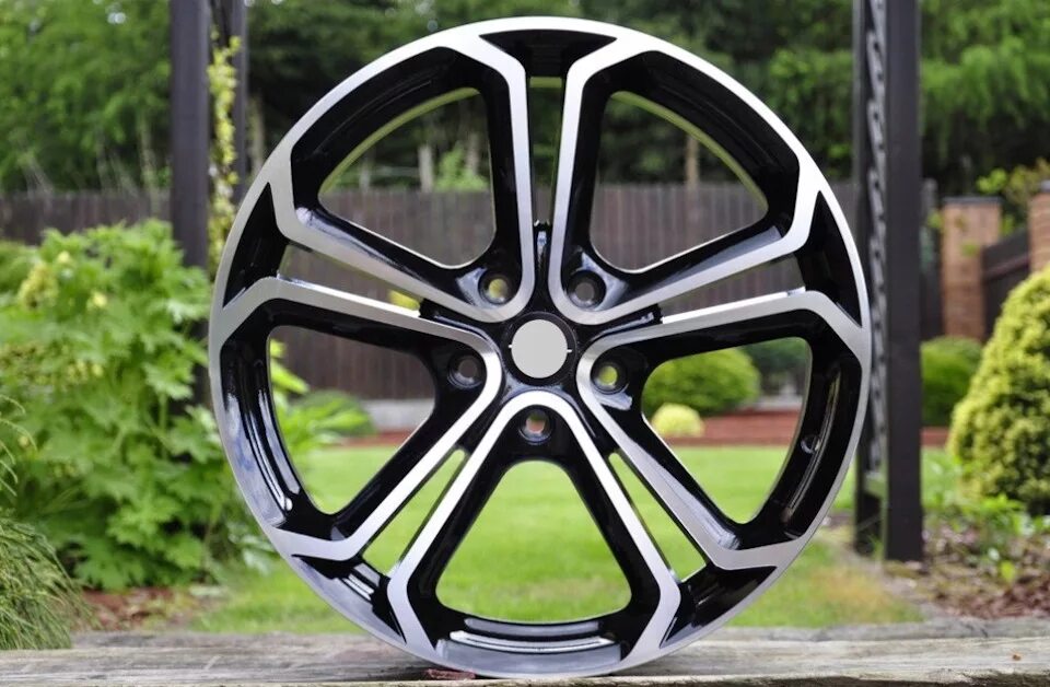 Диски r17 5x114. Автомобильные диски. Крутые кованые диски. Диски 5х110 r17. Диски на авто.