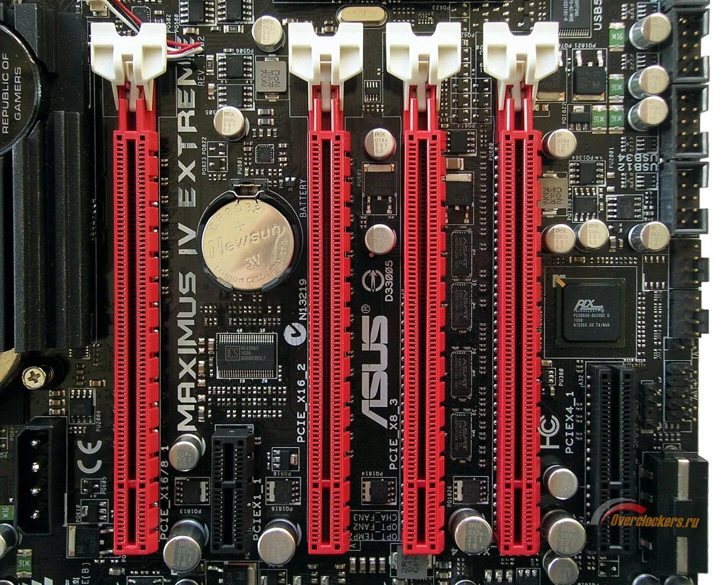 Слот PCI-E x16. Слот PCI Express x16. 1 Слот 16x PCI-E 3.0. Слоты PCIE x16.