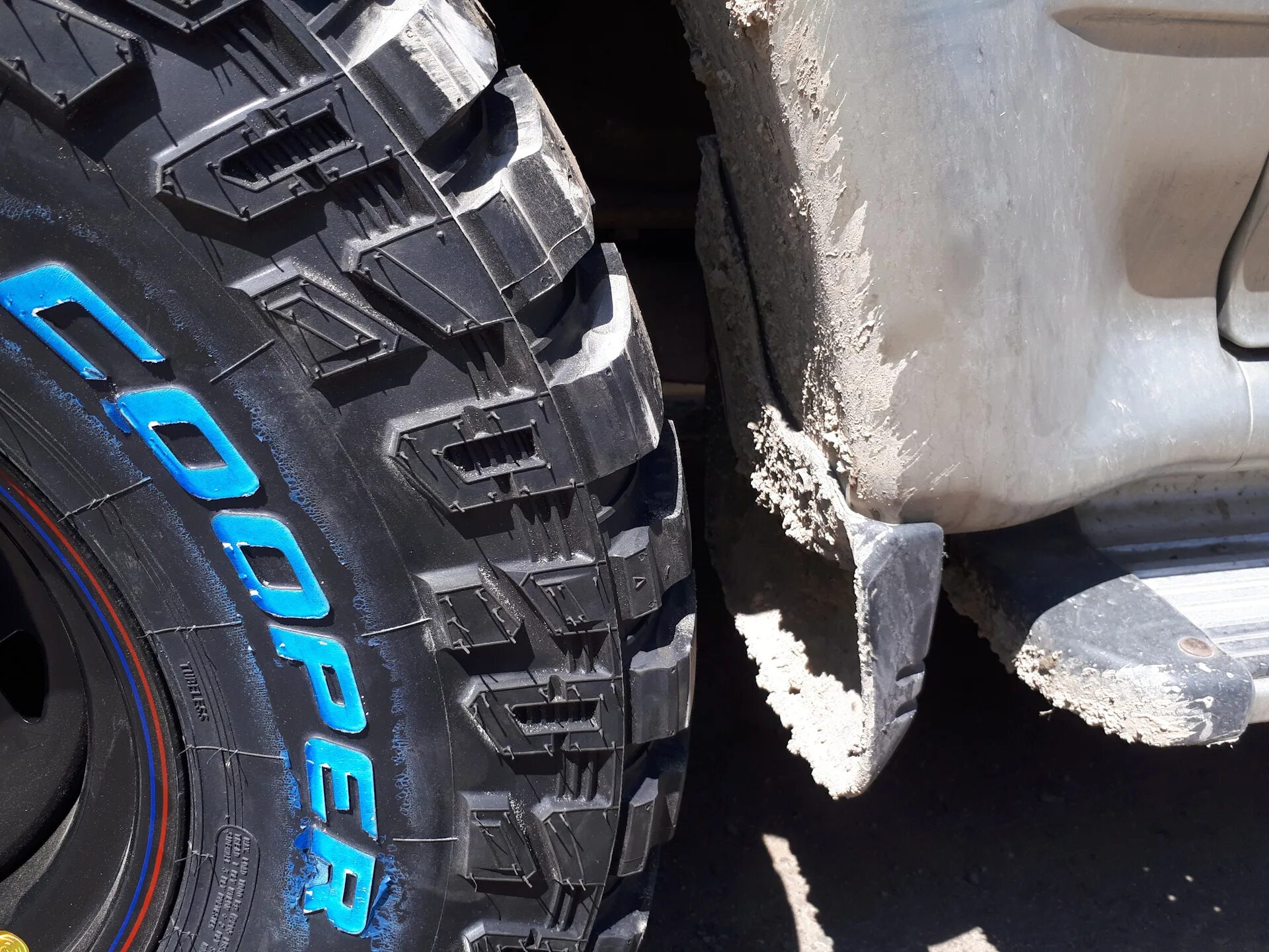 Cooper discoverer stt pro. Резина cooper discovery stt. Discovery шины. Discovery шины. Cooper discoverer s/t.