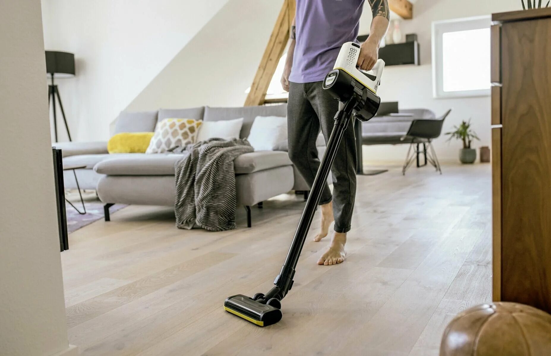 Вертикальный пылесос karcher vc 4 cordless