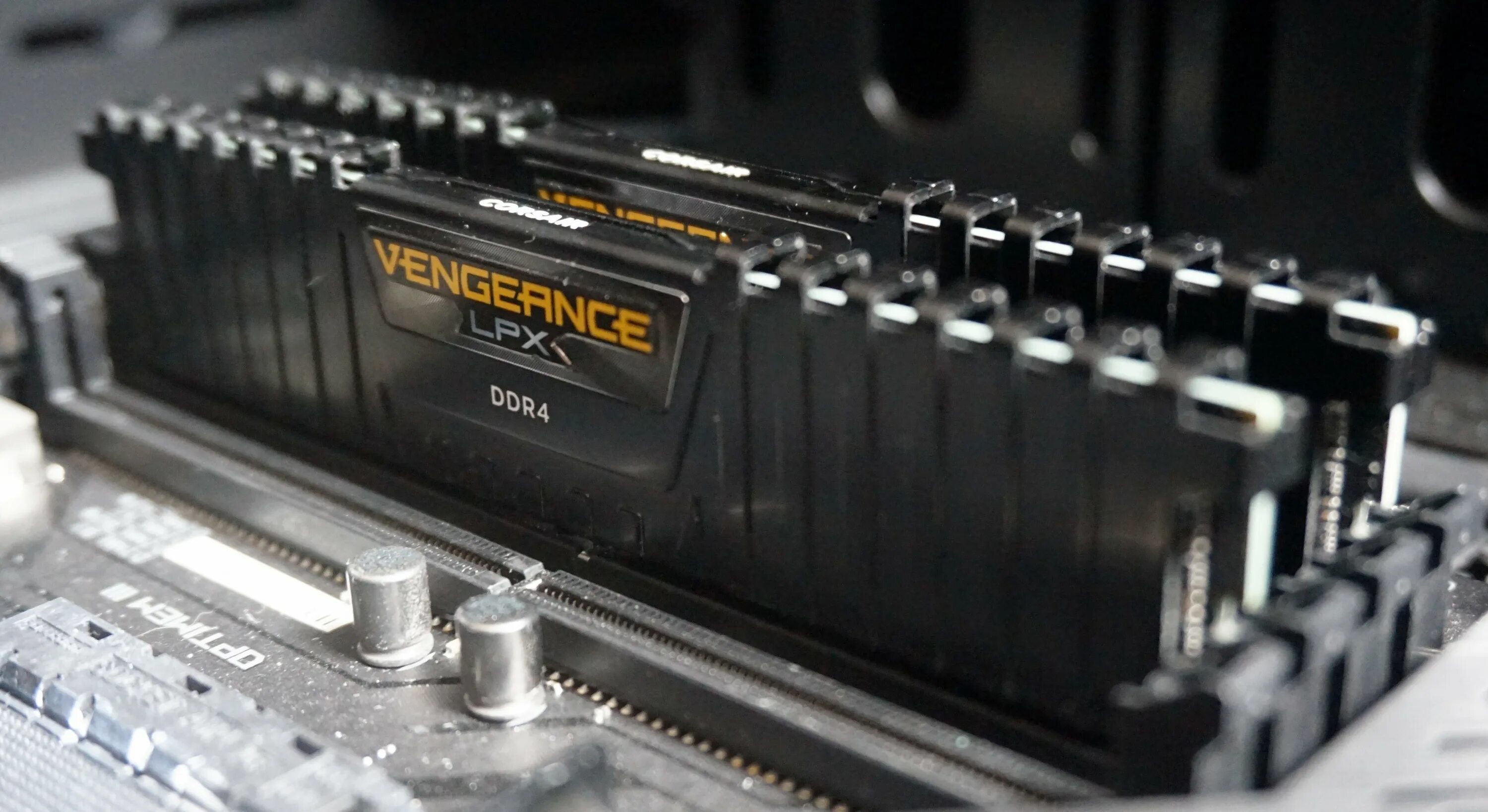 Память corsair vengeance lpx