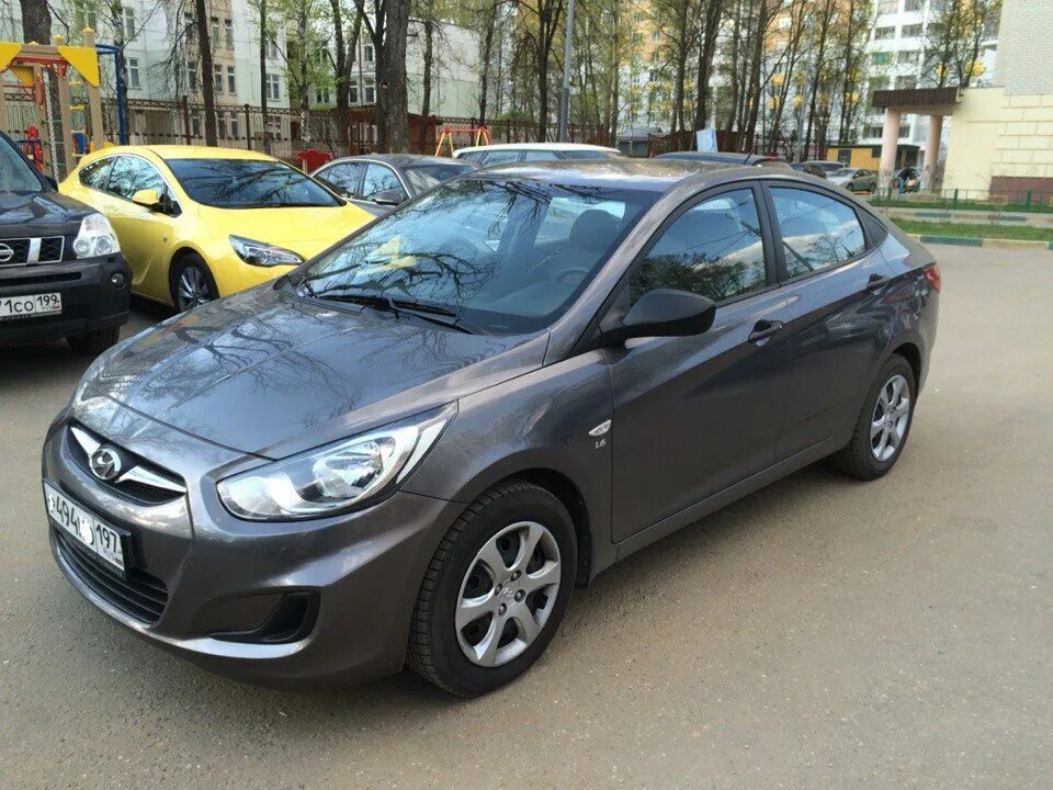 Хендай Солярис 2011 1.6. Hyundai Solaris 2011. Солярис 1 2011. Хендай Солярис 2011 1.6 черный. Куплю hyundai solaris б у