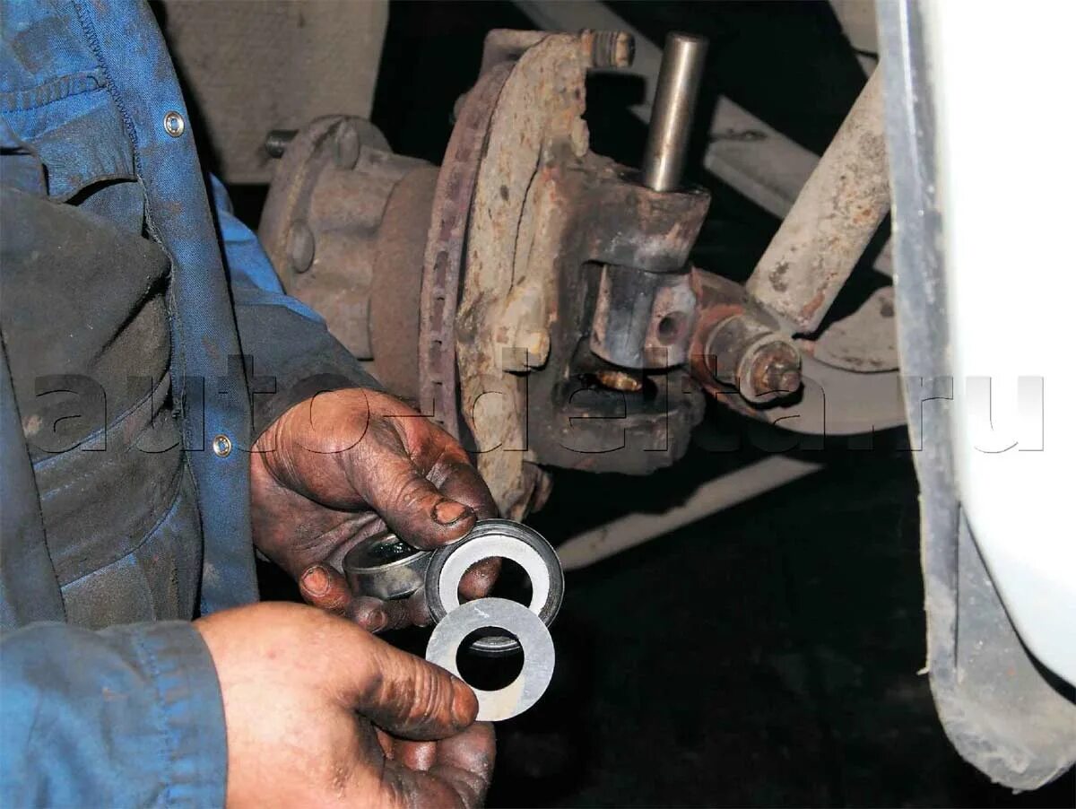 Съемник шкворней газ 53. Шкворня газель 2705. Замена передних шкворней. Ремонтные шкворня на газель. Шкворень на газ 31 10.