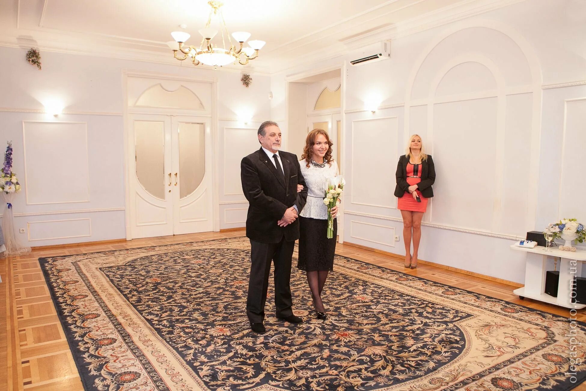 свадьба роспись в загсе. как проходит торжественное бракосочетание. церемония бракосочетания в загсе. церемония бракосочетания в загсе. неторжественная церемония бракосочетания.