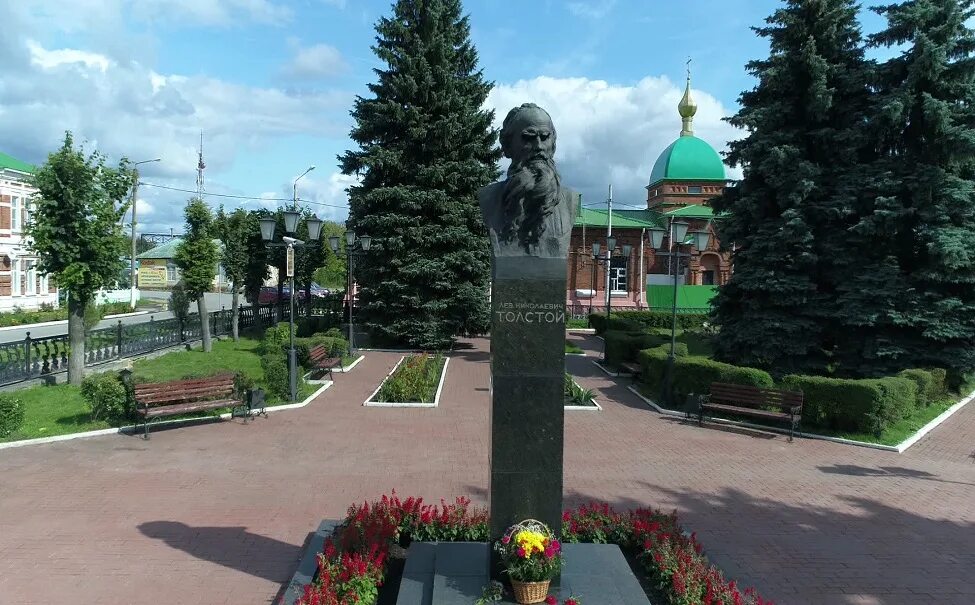 Лев толстой какой район. Лев толстой город в Липецкой области. Поселок Лев толстой Липецкой области. Липецк поселок Лев толстой. Лев толстой (Липецкая область) 2023.